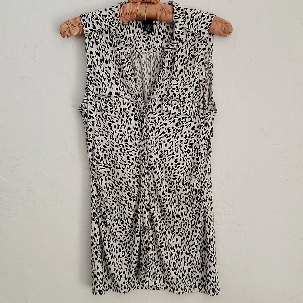 $5 CLOSET CLOSING White House Black Market Leopard Print Sleeveless Top